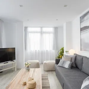 Urbe10 Angel Ganivet 2 Bedrooms Apartment